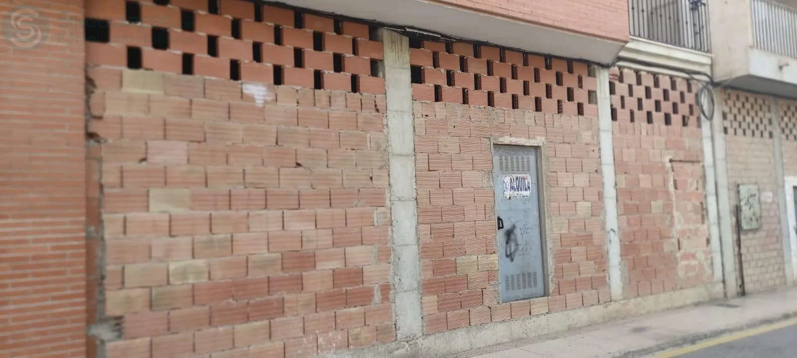 Comprar instalaciones, naves industriales... de 185m² en Santomera