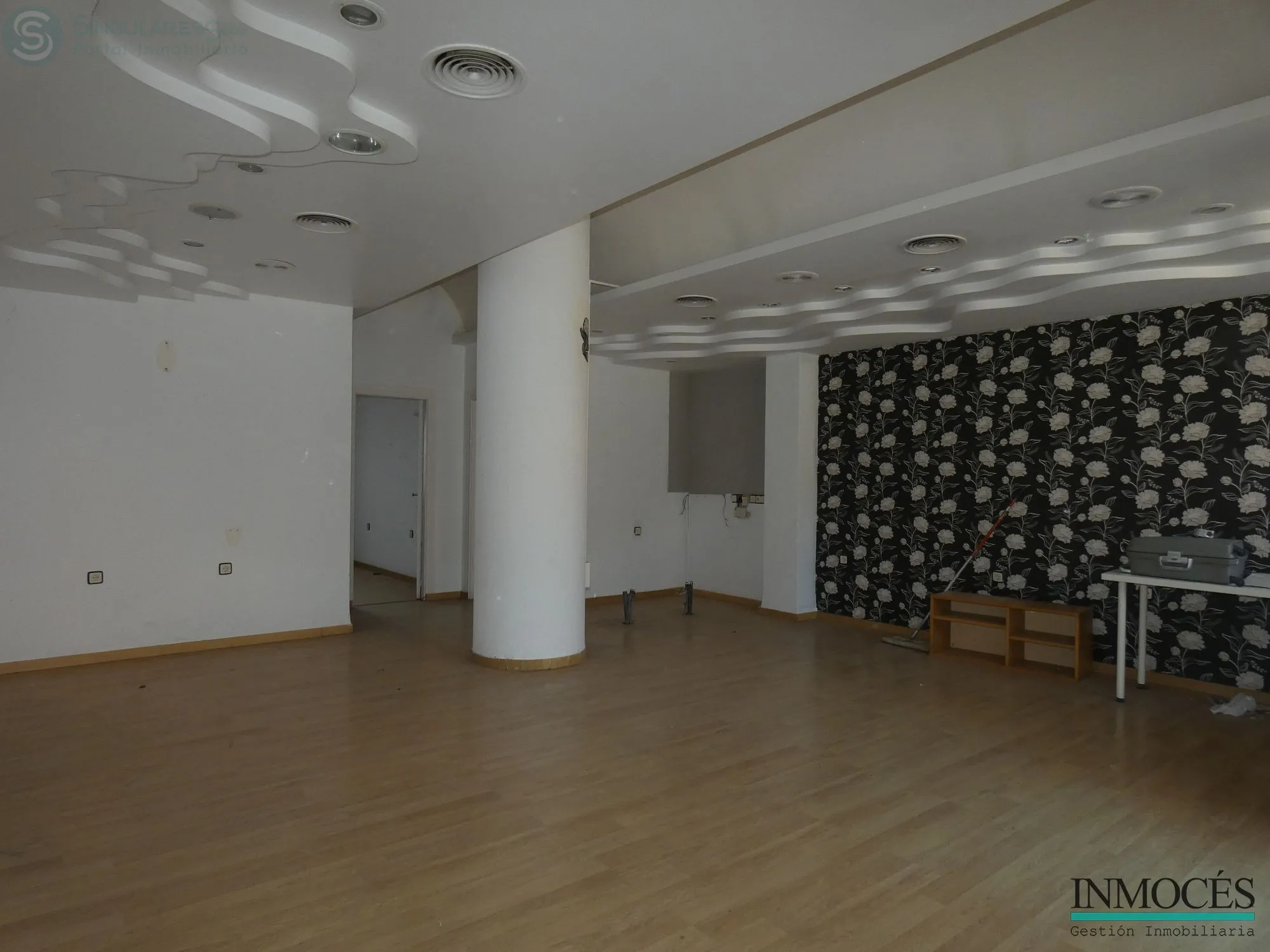 Comprar local en calle Floridablanca en Murcia