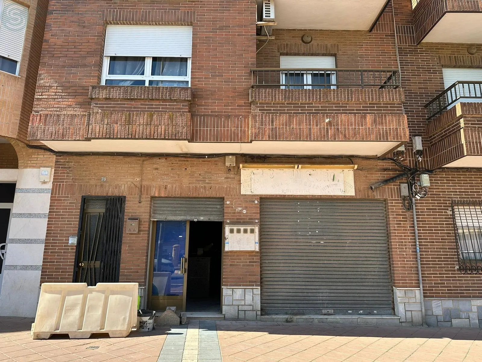 Comprar instalaciones, naves industriales... en Calle Real nº 79 en La Unión