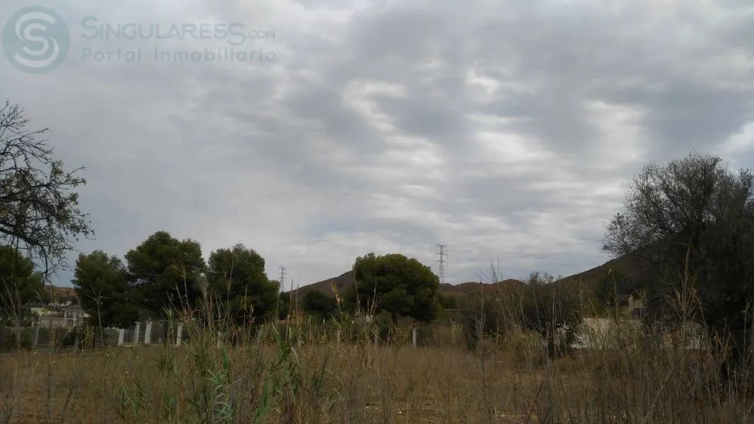 Comprar terreno de 5100m² en Lorca