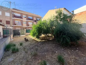 Casa con parcela anexa incluida – Gran oportunidad de inversión y reforma