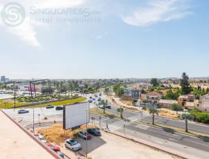 Amplio y Moderno Piso en la Avenida Juan De Borbón - ¡Tu Nuevo Hogar Te Espera!