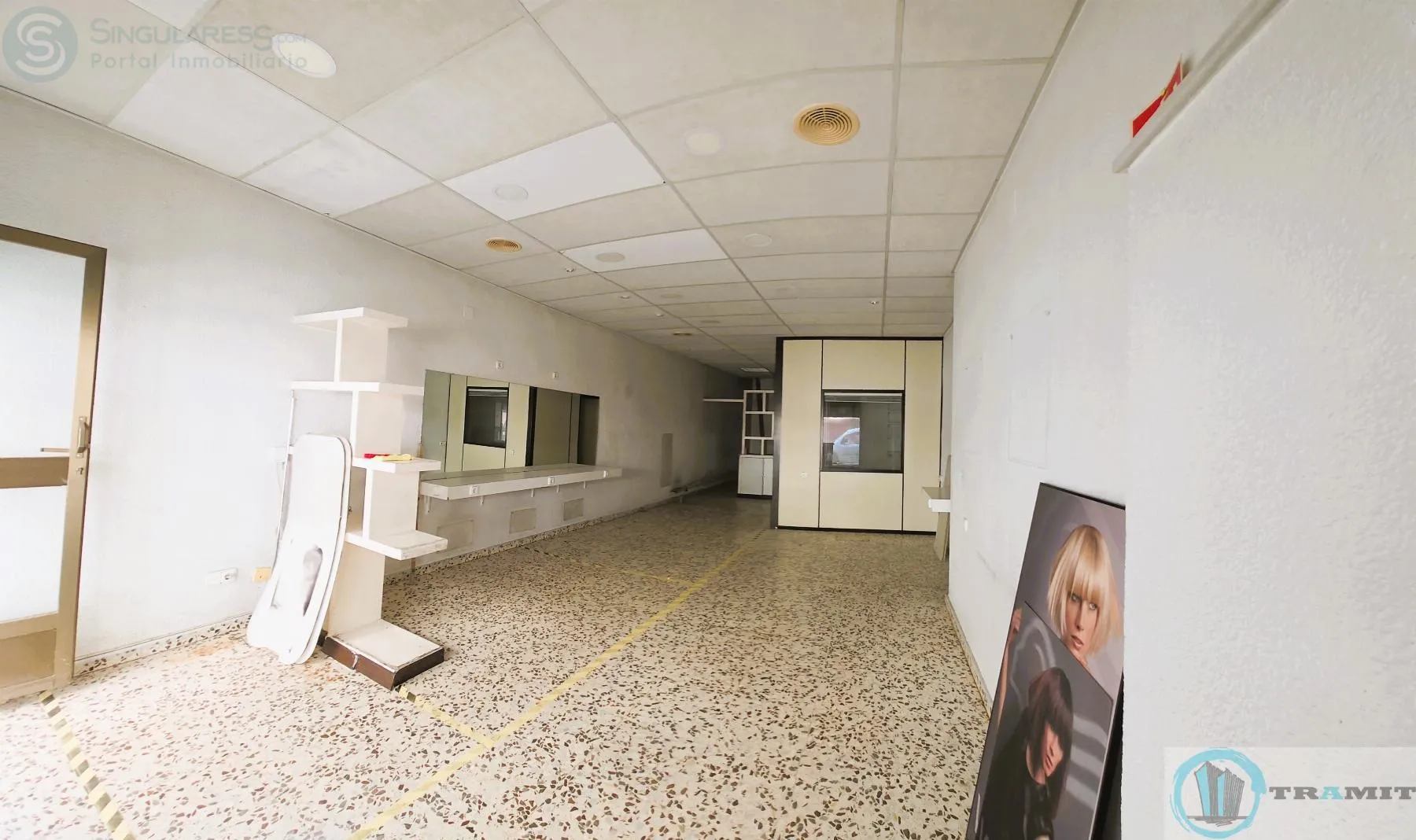 Comprar local de 61m² en Murcia
