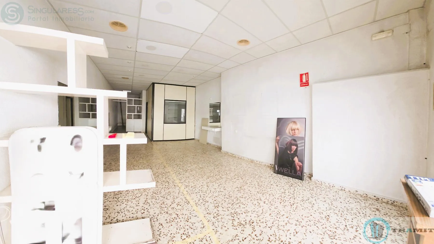 Comprar local de 61m² en Murcia
