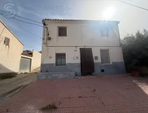 CASA DE PUEBLO PARA REFORMAR EN EL HURTADO ARCHENA
