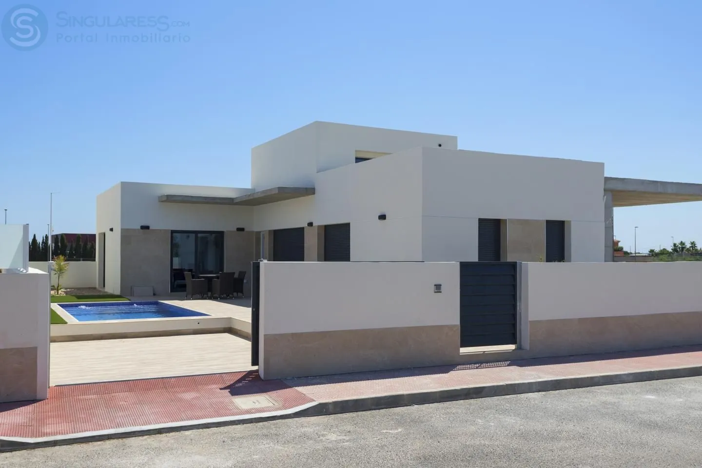 Comprar chalet de 113m² en Daya Nueva