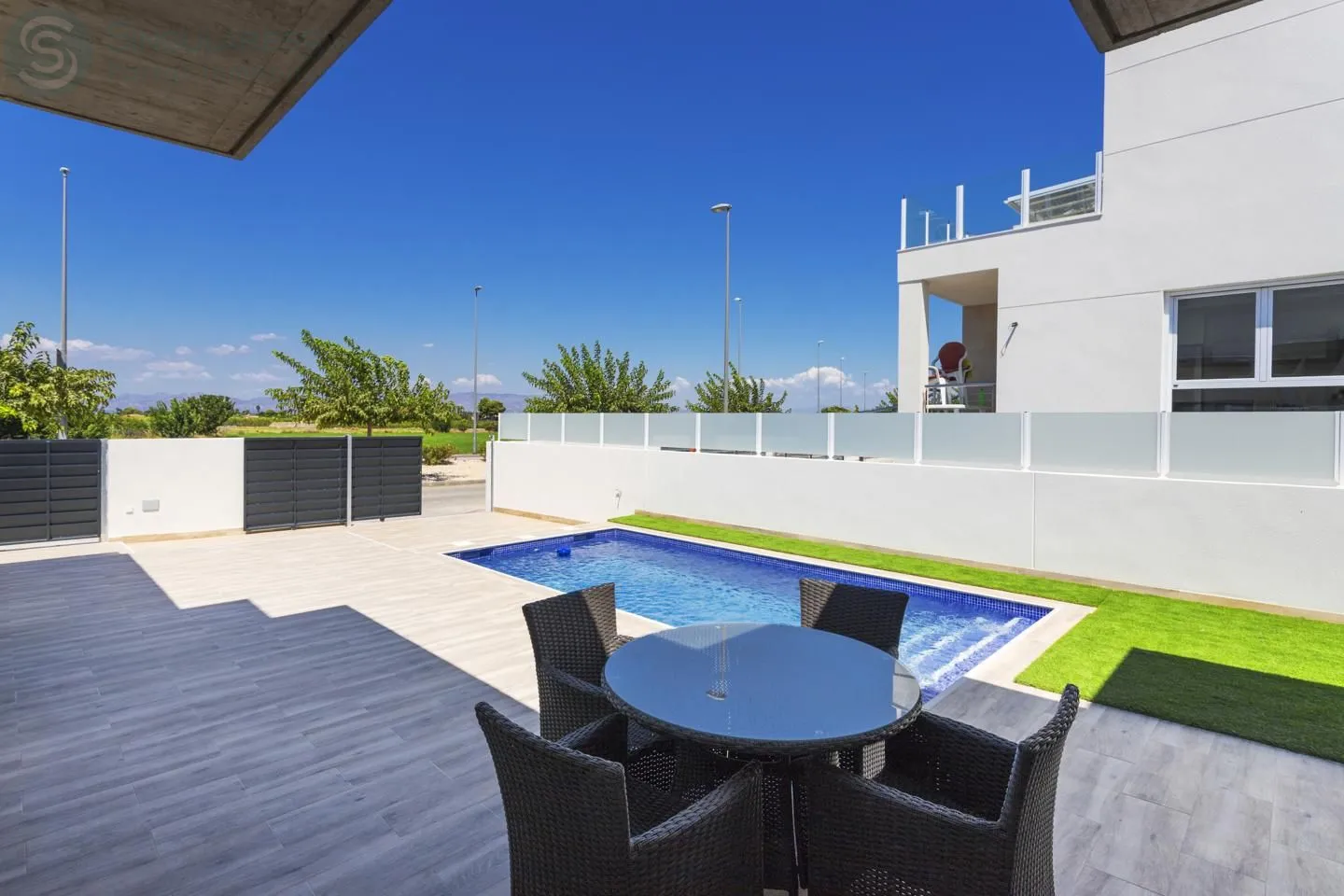 Comprar chalet de 113m² en Daya Nueva