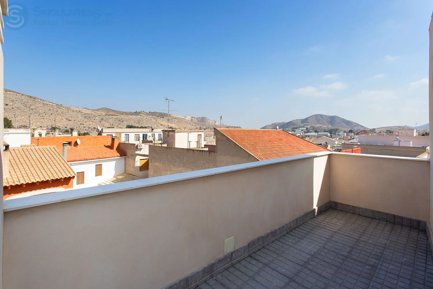 Comprar piso de 97m² en Hondón de las Nieves