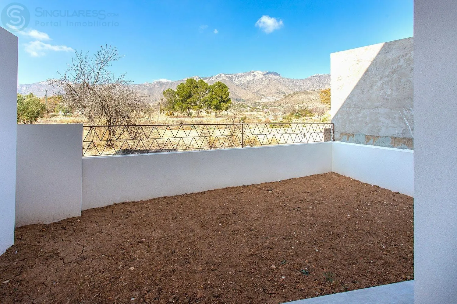 Comprar casa de 110m² en Hondón de las Nieves
