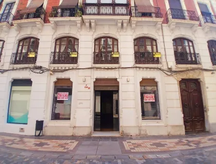 Alquilar instalaciones, naves industriales... de 158m² en Cartagena