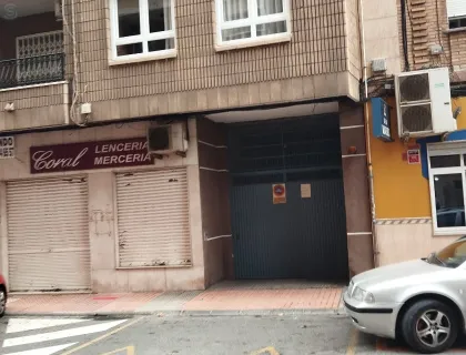 Comprar garaje de 18m² en Cartagena
