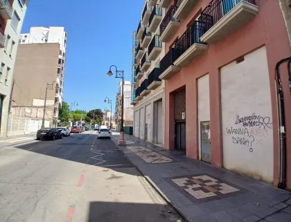 Comprar instalaciones, naves industriales... de 102m² en Cartagena
