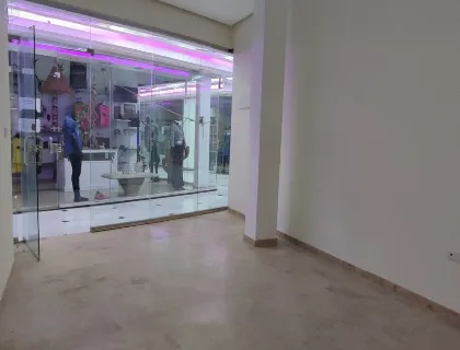 Comprar instalaciones, naves industriales... de 25m² en Murcia