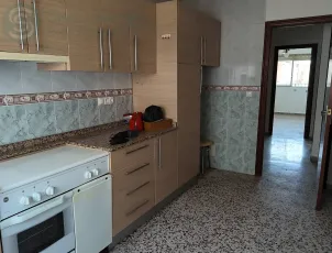 PISO EN VENTA EN EL CORAZON DE  PUENTE TOCINOS 2 DORMITORIOS