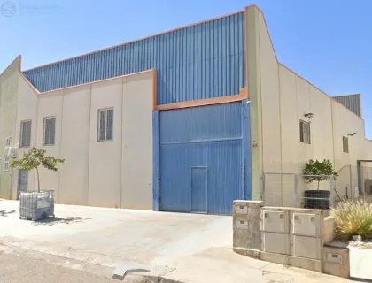 Comprar instalaciones, naves industriales... de 500m² en Ceutí