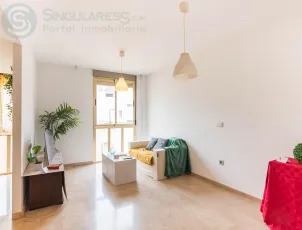 Piso tipo dúplex, 4 dormitorios y garaje en Príncipe de Asturias