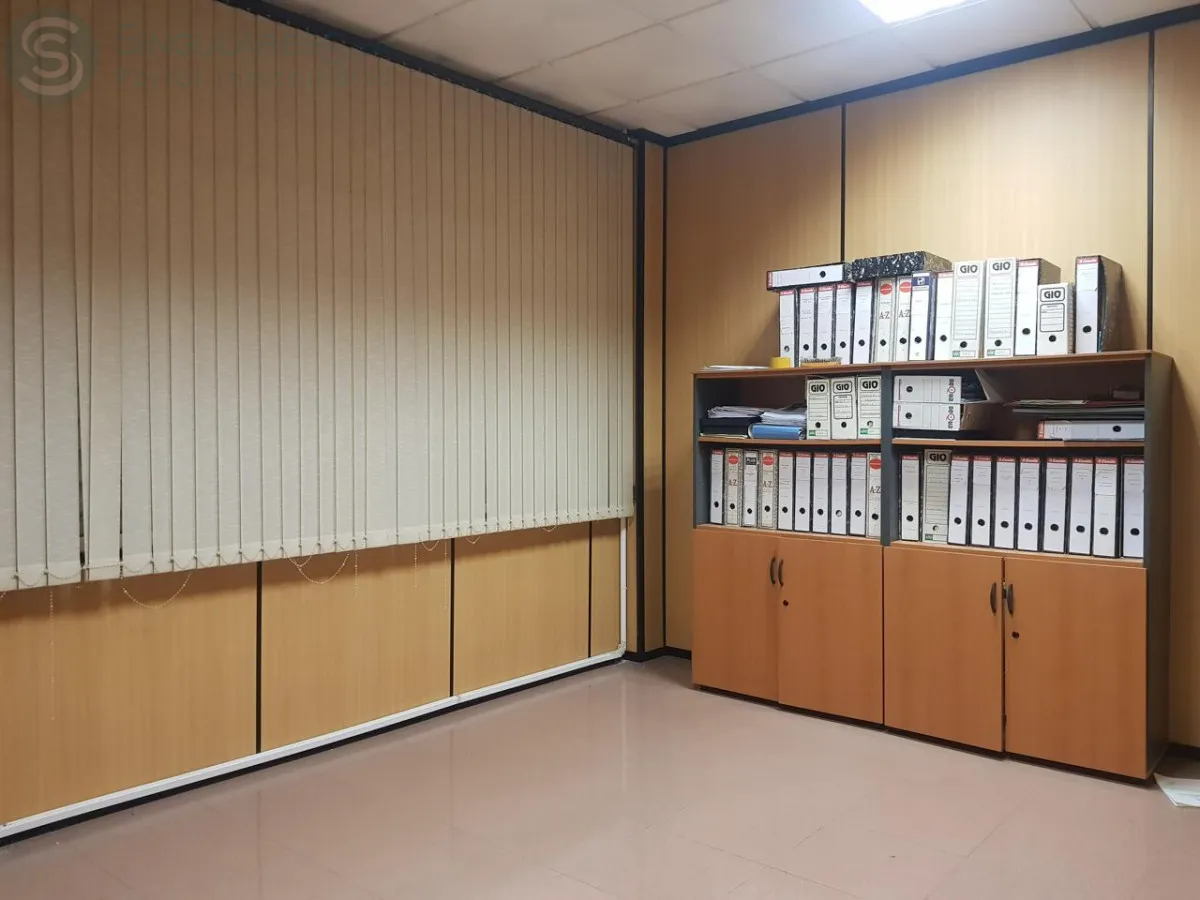 Comprar instalaciones, naves industriales... de 75m² en Murcia