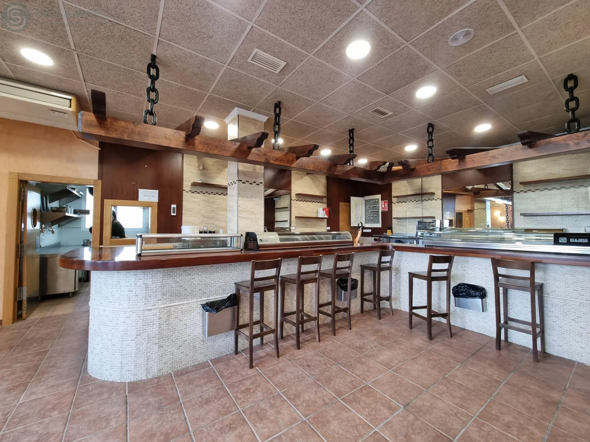 Alquilar local de 191m² en Murcia