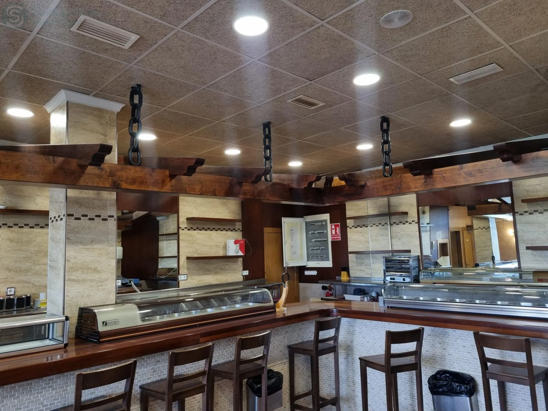 Alquilar local de 191m² en Murcia