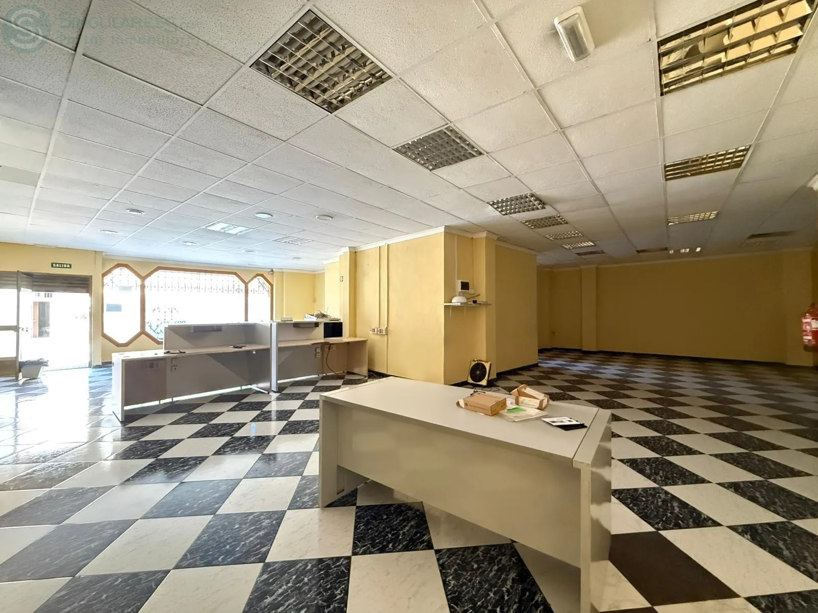 Comprar instalaciones, naves industriales... de 160m² en Murcia