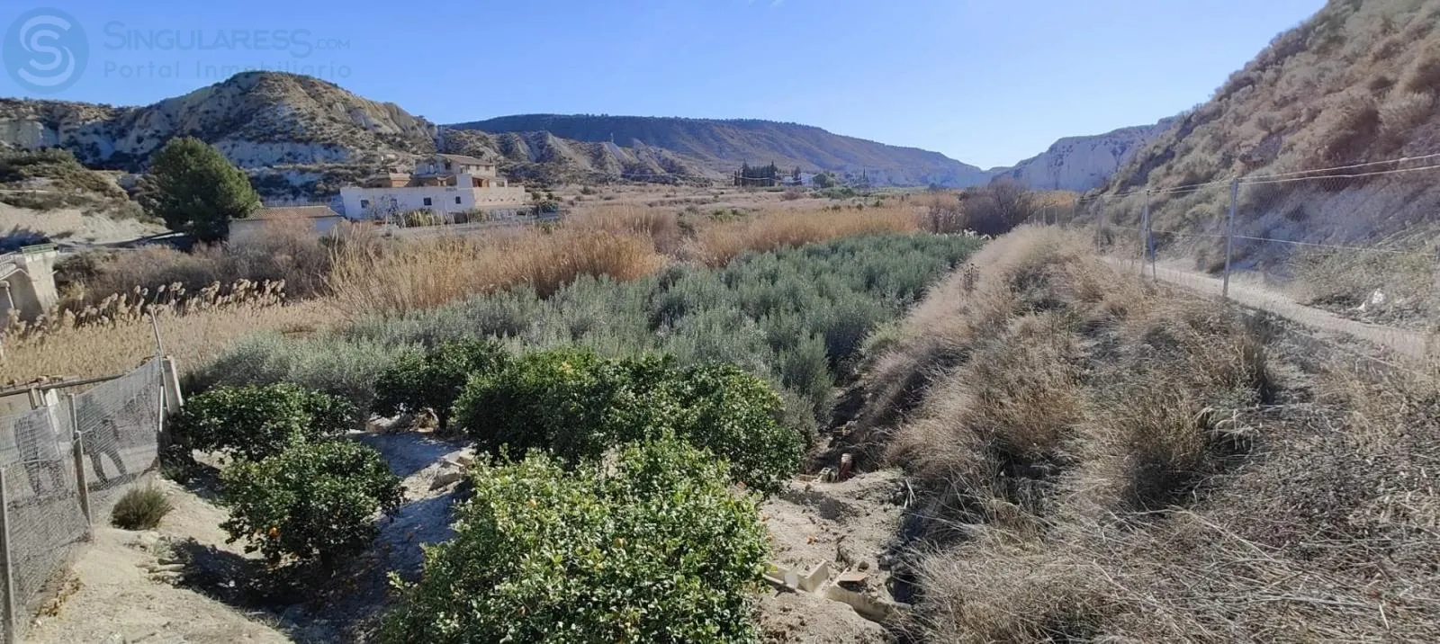 Comprar terreno de 713m² en Mula