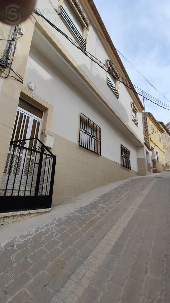 Comprar edificio de 115m² en Pliego
