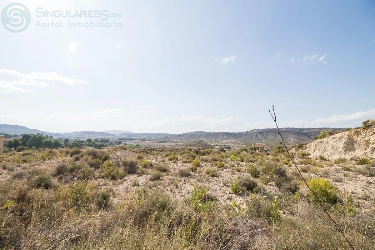 Comprar terreno de 1800m² en Mula