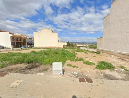 Comprar terreno de 77m² en Pliego