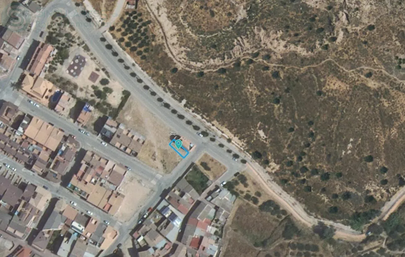 Comprar terreno de 77m² en Pliego