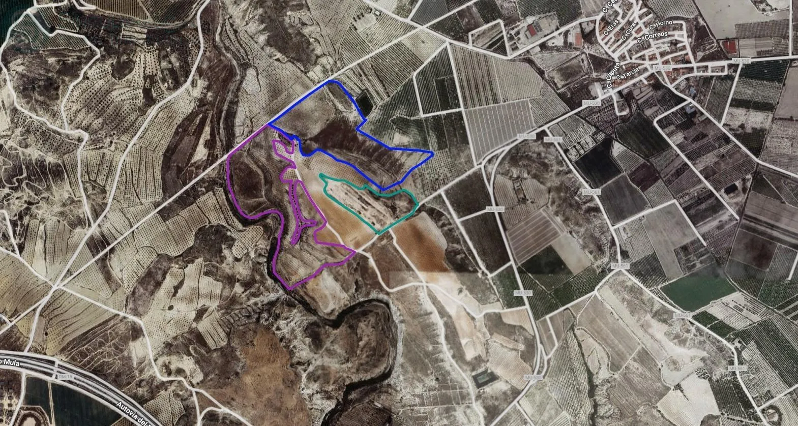 Comprar terreno de 240000m² en Mula