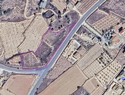 Comprar terreno de 4212m² en Pliego