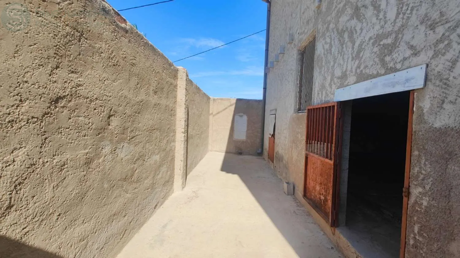 Comprar casa de 893m² en Pliego