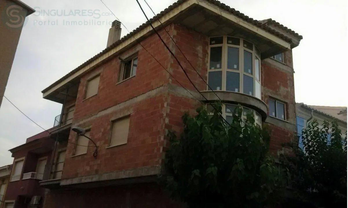 Comprar piso de 400m² en Cehegín