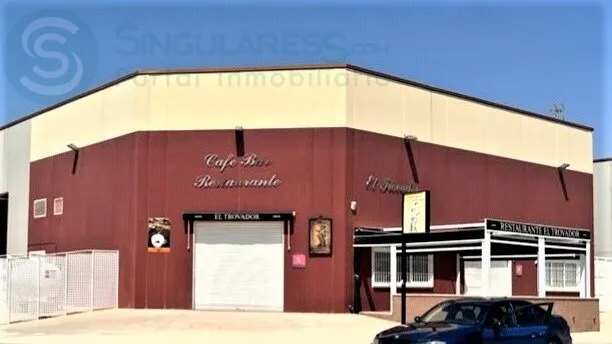 Comprar local de 500m² en Fortuna
