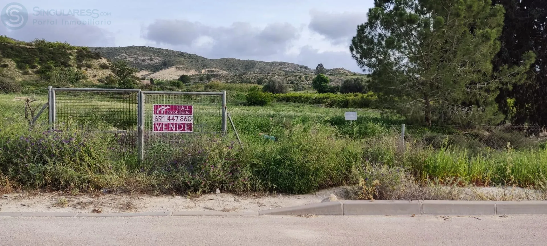 Comprar terreno de 6425m² en Beniel