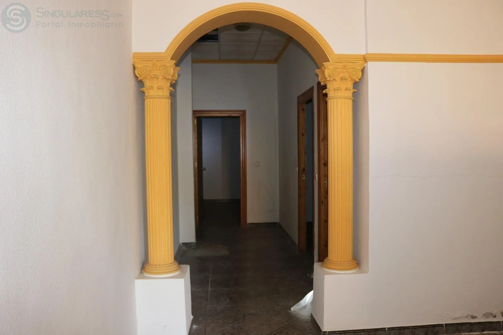 Comprar instalaciones, naves industriales... de 90m² en Cartagena
