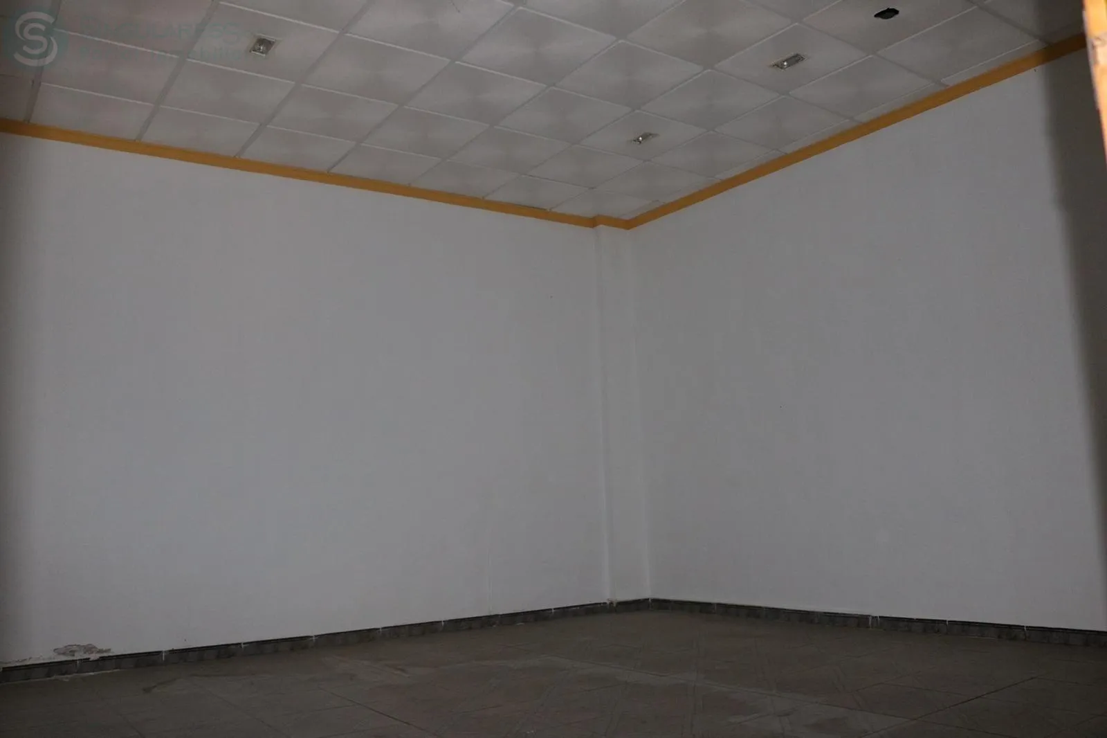 Comprar instalaciones, naves industriales... de 90m² en Cartagena