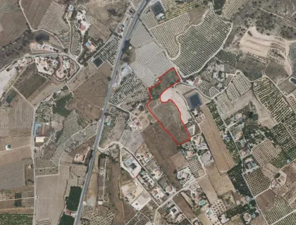 Comprar casa de 16043m² en Pliego