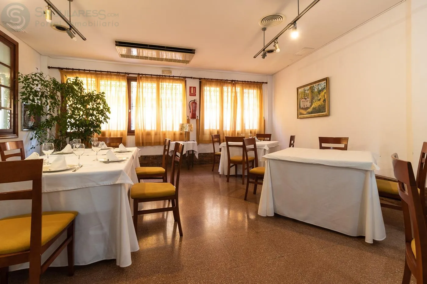 Comprar local de 304m² en Pliego