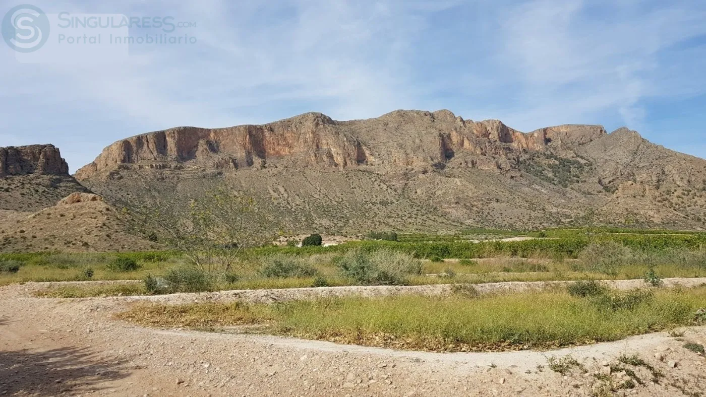 Comprar terreno de 2778m² en Santomera