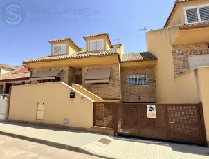 Exclusivo chalet adosado situado en La Aljorra (Cartagena)