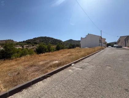 Comprar terreno de 1172m² en Pliego