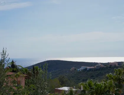 Comprar terreno de 1064m² en Benitachell