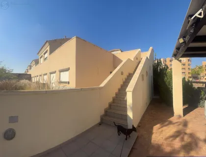 Comprar casa de 90m² en Murcia