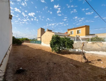 Comprar terreno de 353m² en Murcia