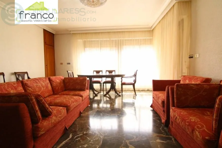 Alquilar piso de 120m² en Murcia