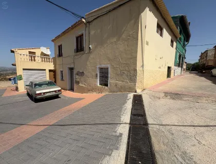 Comprar piso de 300m² en Pliego