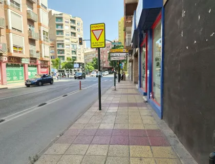 Comprar instalaciones, naves industriales... de 550m² en Murcia