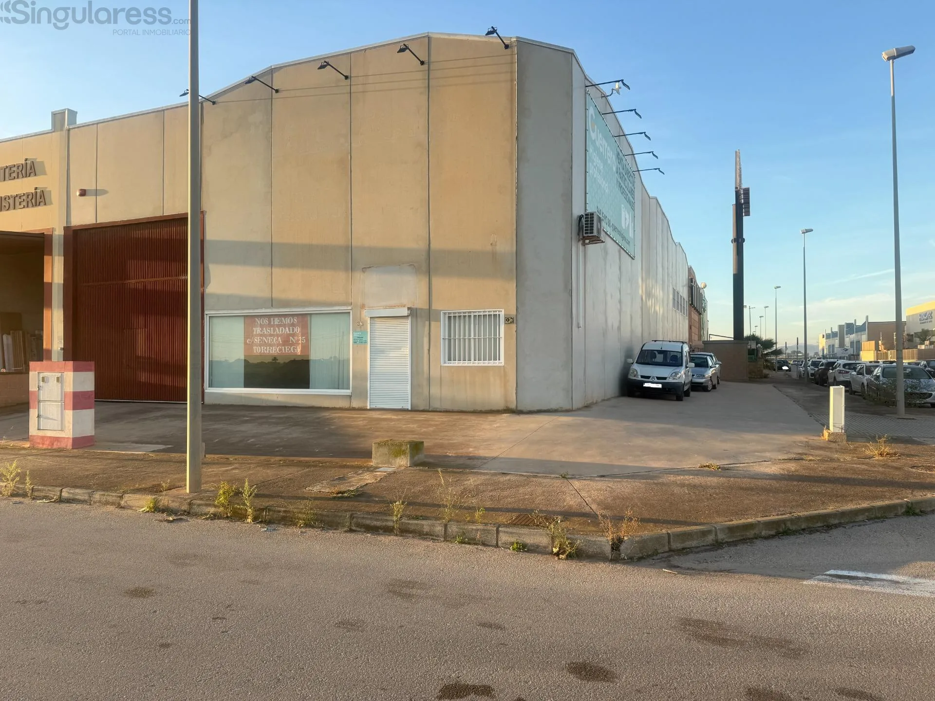 Alquilar instalaciones, naves industriales... en Avenida Tomás Ferro nº 25 en Cartagena