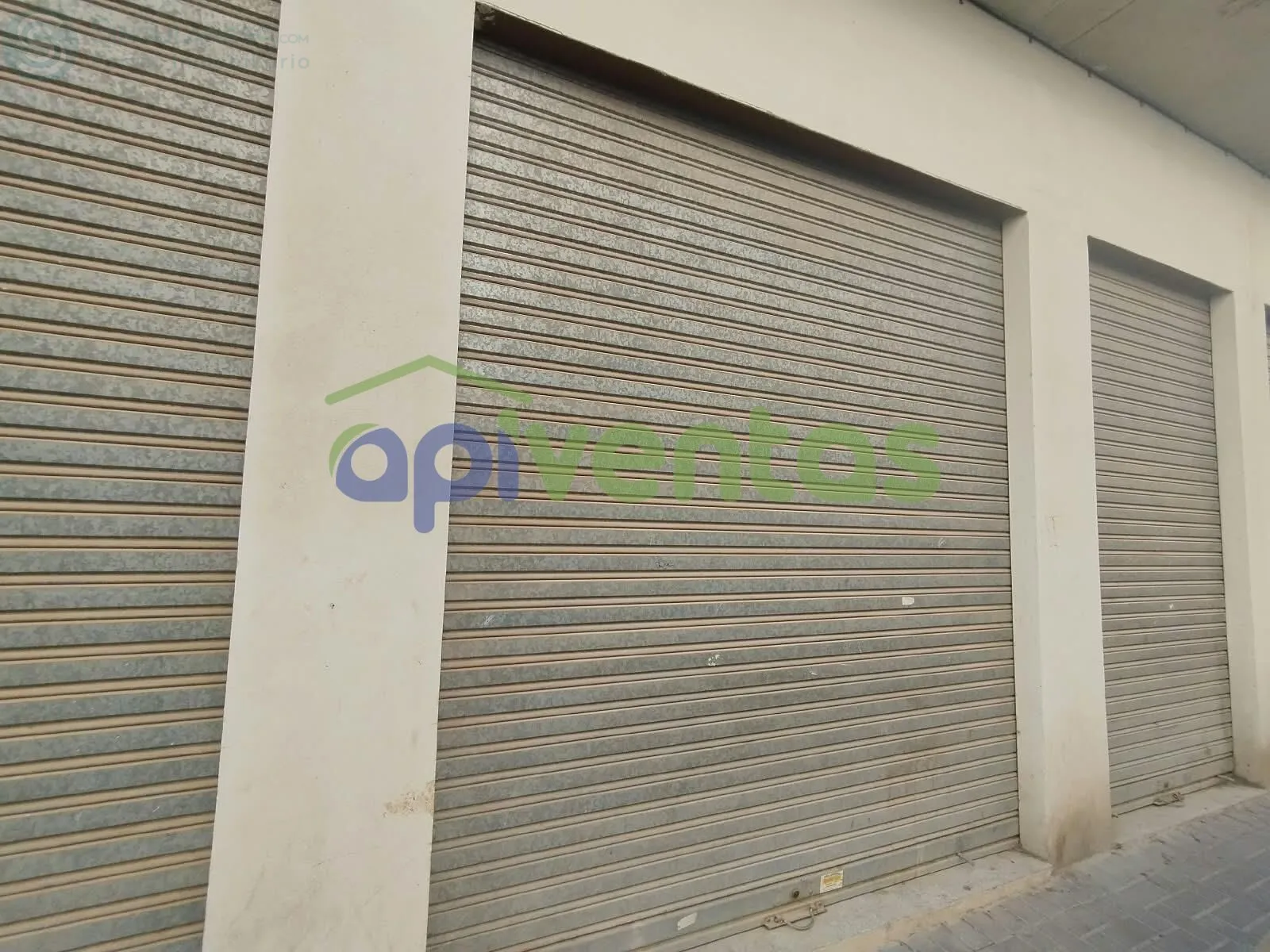 Comprar instalaciones, naves industriales... de 384m² en Lorca